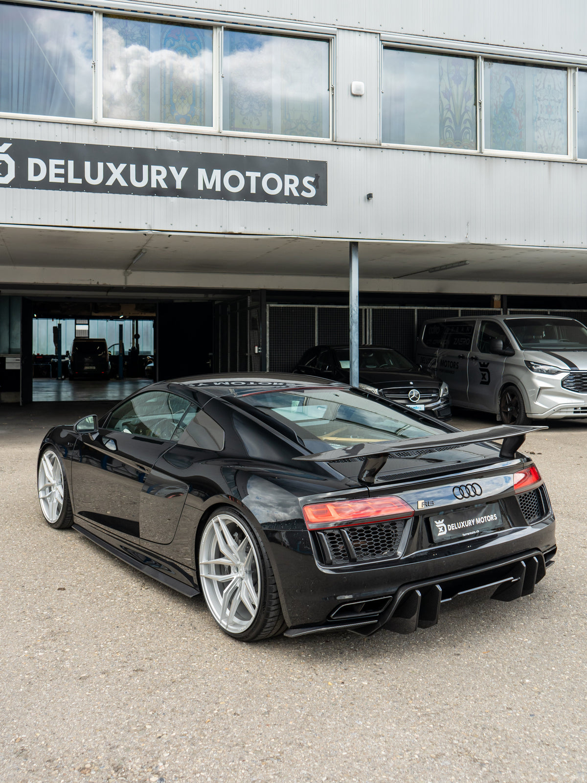 Audi R8 Pre-Facelift Carbon Kit – CT Design | DTC Certificate