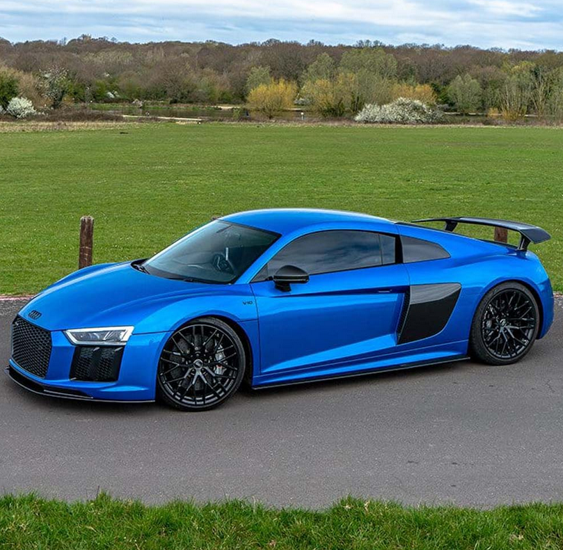 Audi R8 4S Pre-Facelift Carbon Side Skirts – CT Design