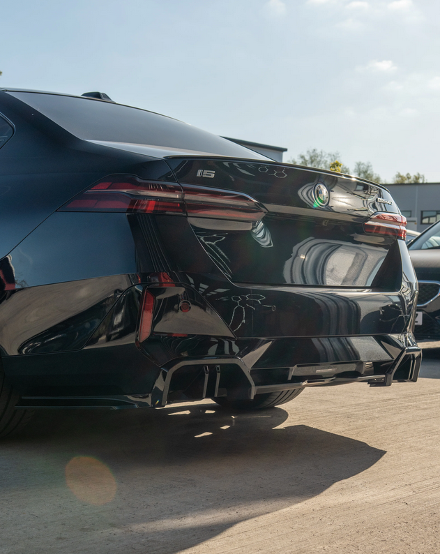 BMW 5 Series G60 / i5 Rear Diffuser Gloss Black – CT Design