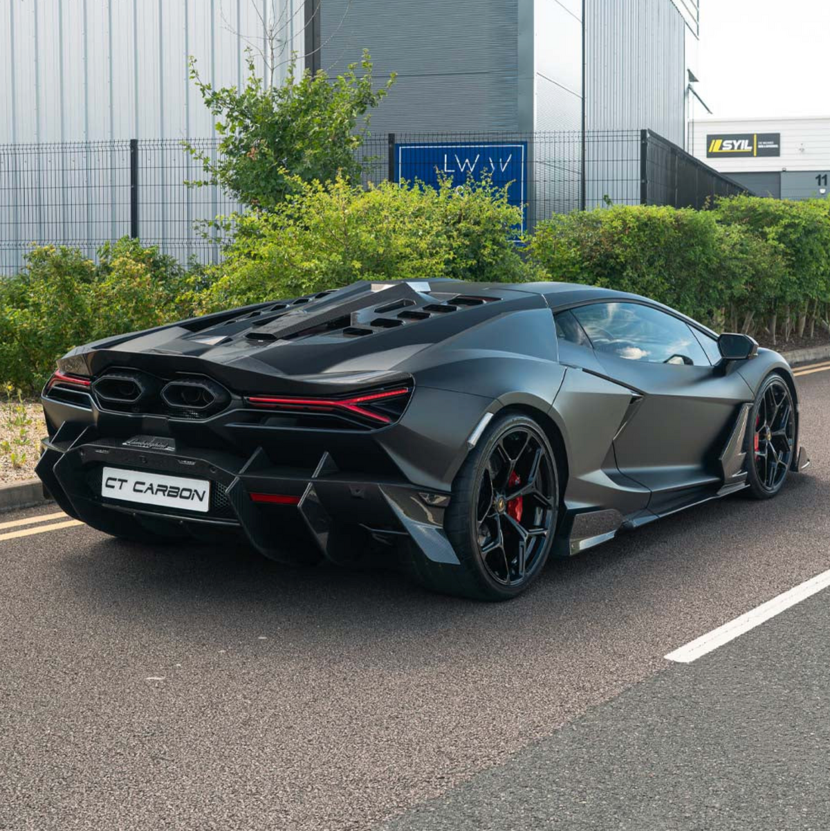 Lamborghini Revuelto Full Carbon Kit – CT Design