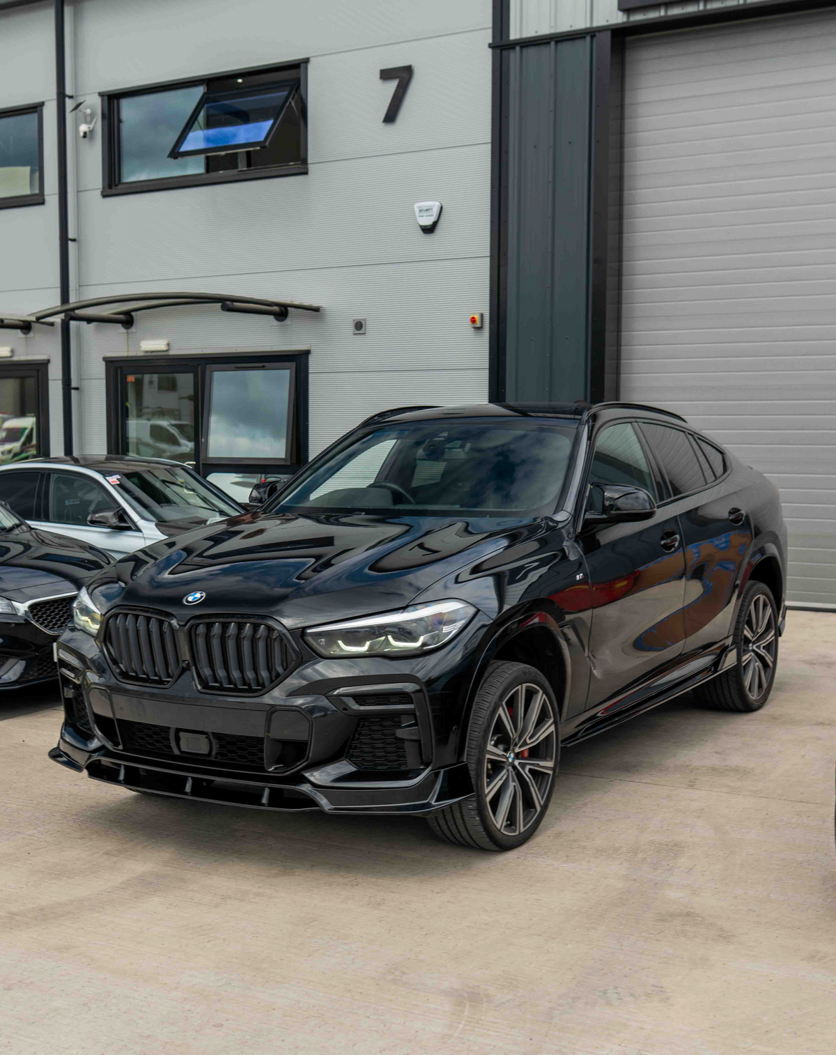 BMW X6 G06 Pre-Facelift Gloss Black Kit – CT Design | DTC Certificate