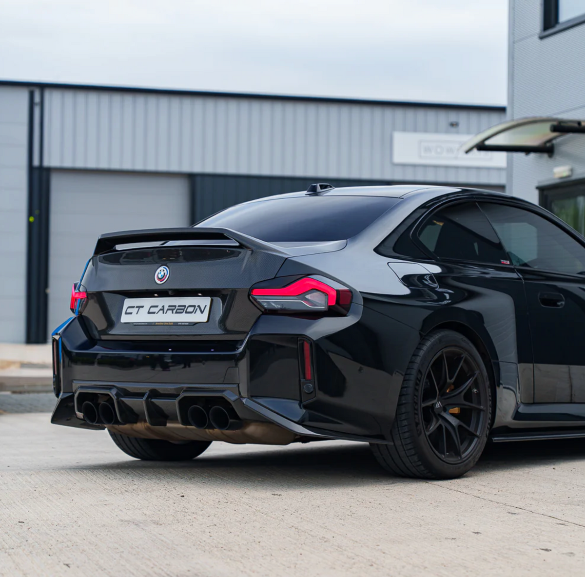 BMW M2 G87 / 2 Series G42 Carbon Tailgate with Spoiler – CT Design