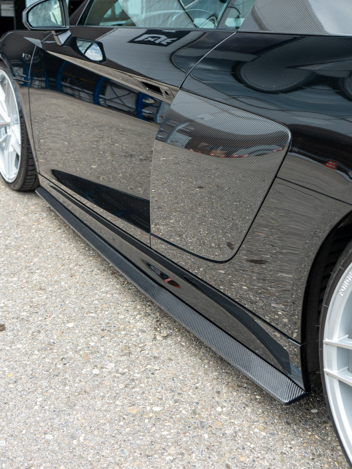 Audi R8 Pre-Facelift Carbon Kit – CT Design | DTC Certificate