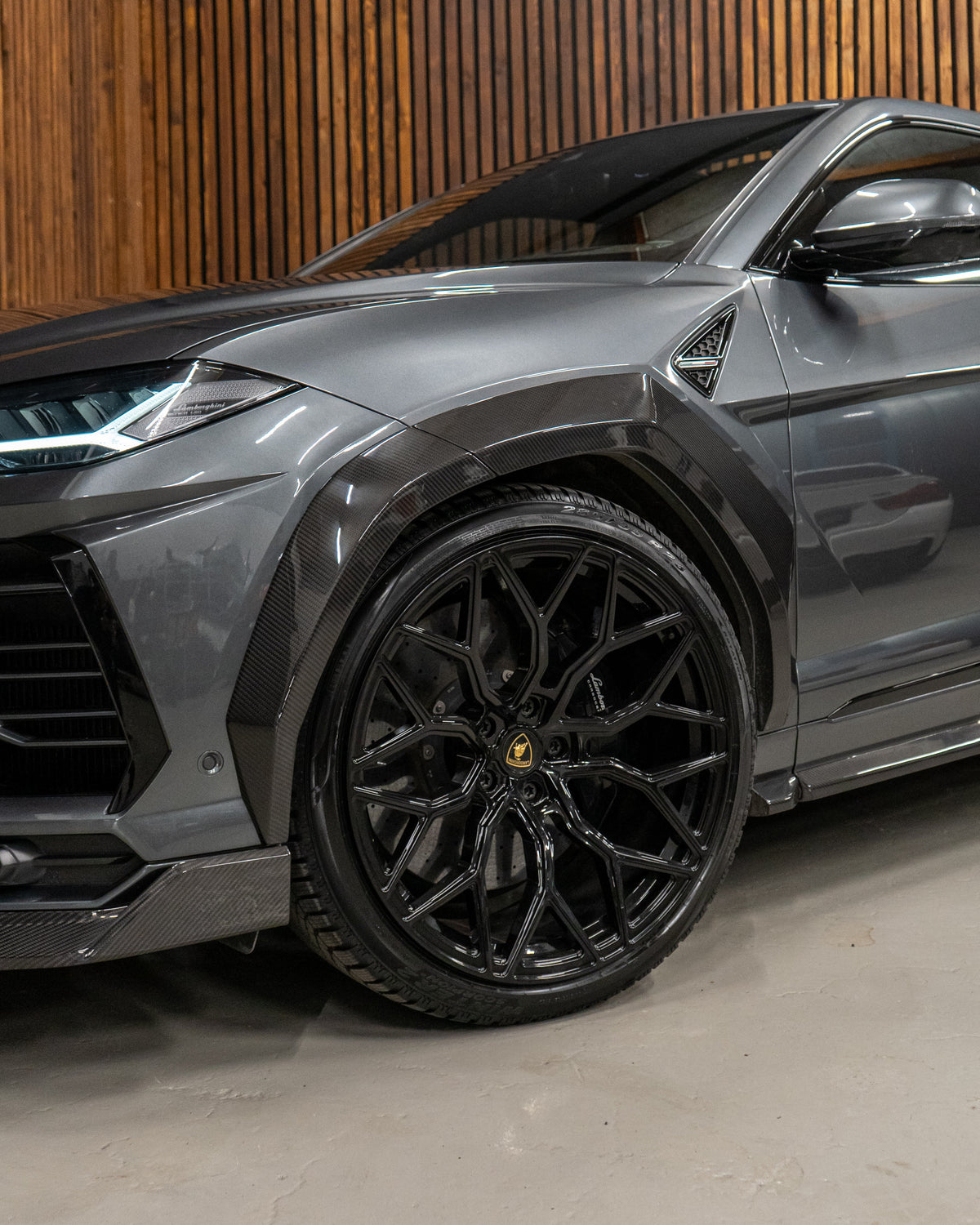Lamborghini Urus Carbon Fender Flares – CT Design