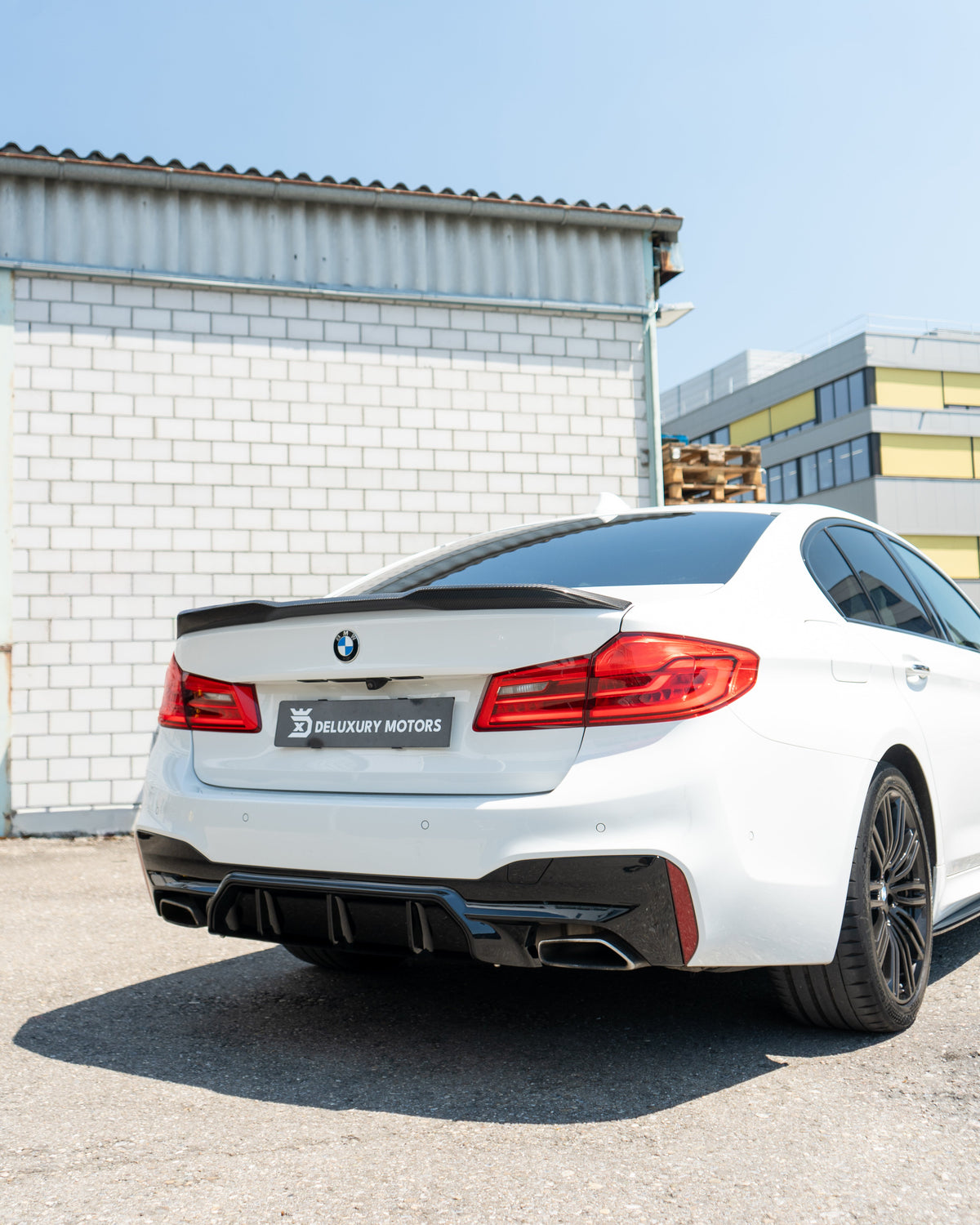 BMW 5 Series G30 Gloss Black Kit V2 – CT Design | DTC Certificate