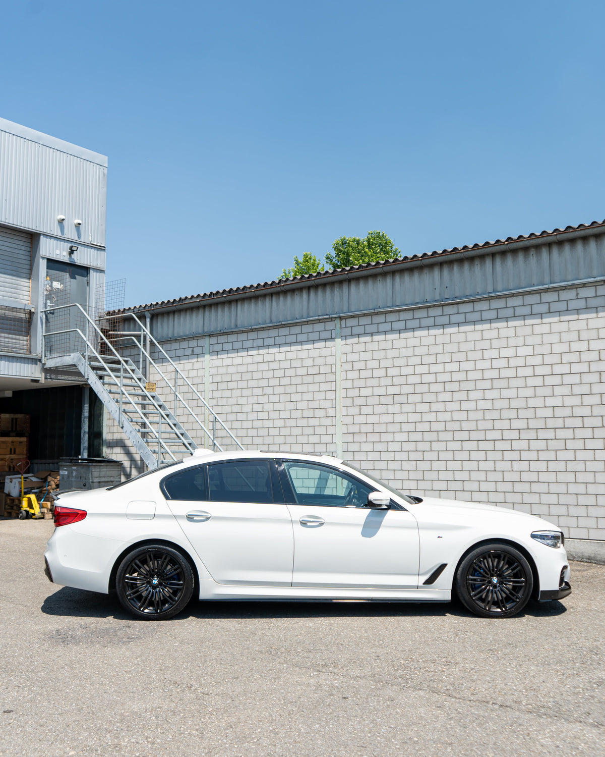 BMW 5 Series G30 Gloss Black Kit V2 – CT Design | DTC Certificate