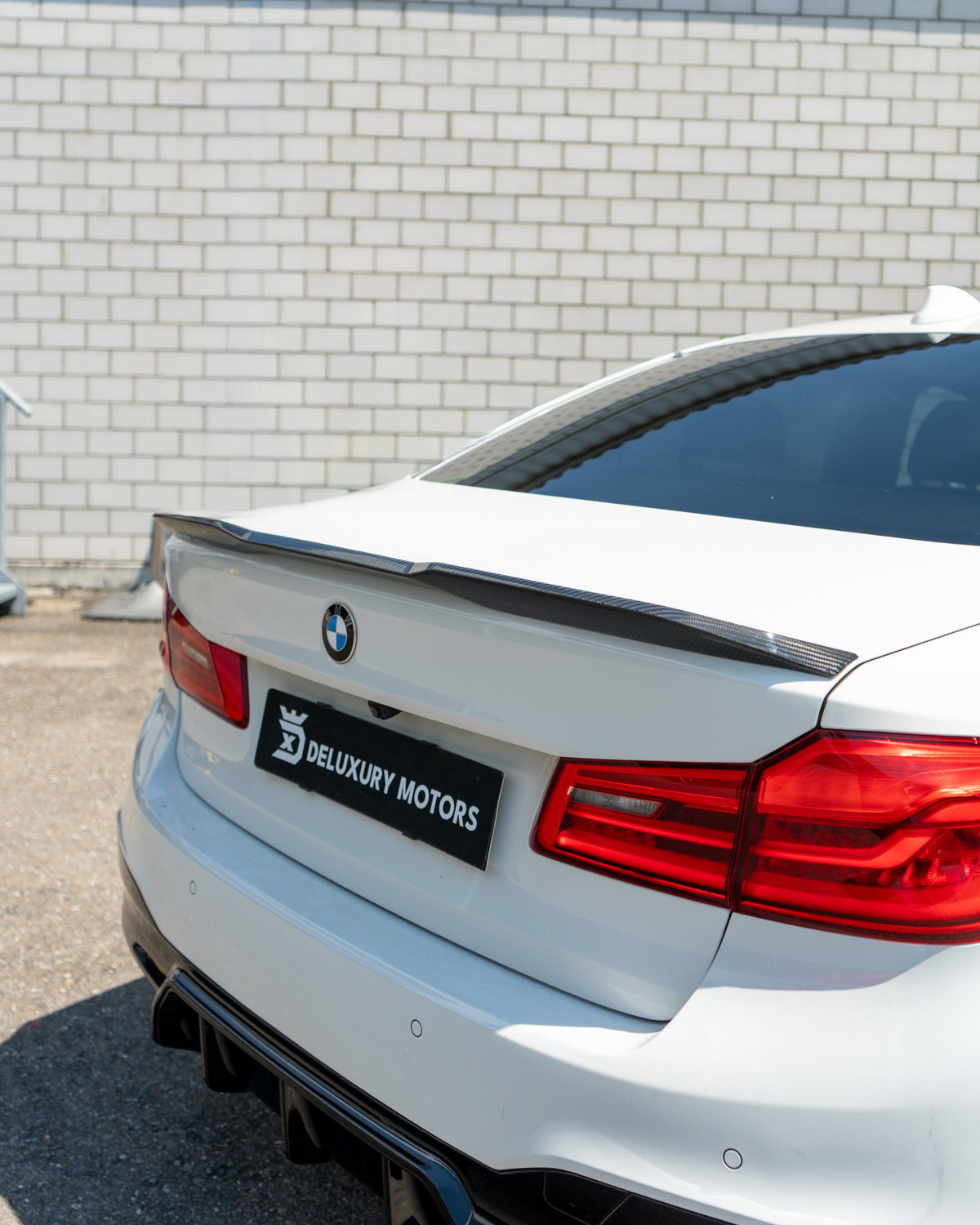 BMW 5 Series G30 Gloss Black Kit V2 – CT Design | DTC Certificate