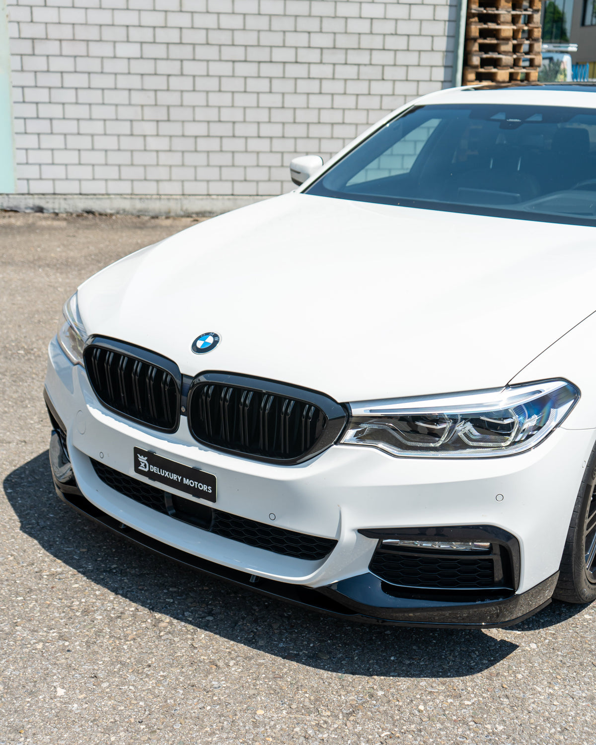 BMW 5 Series G30 Gloss Black Kit V2 – CT Design | DTC Certificate