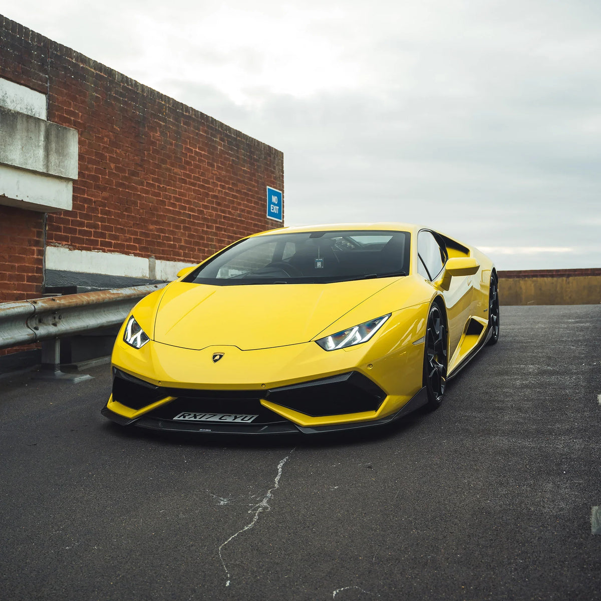 Lamborghini Huracan LP610 Carbon Side Skirts – CT Design