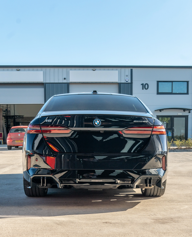 BMW 5 Series G60 / i5 Rear Diffuser Gloss Black – CT Design