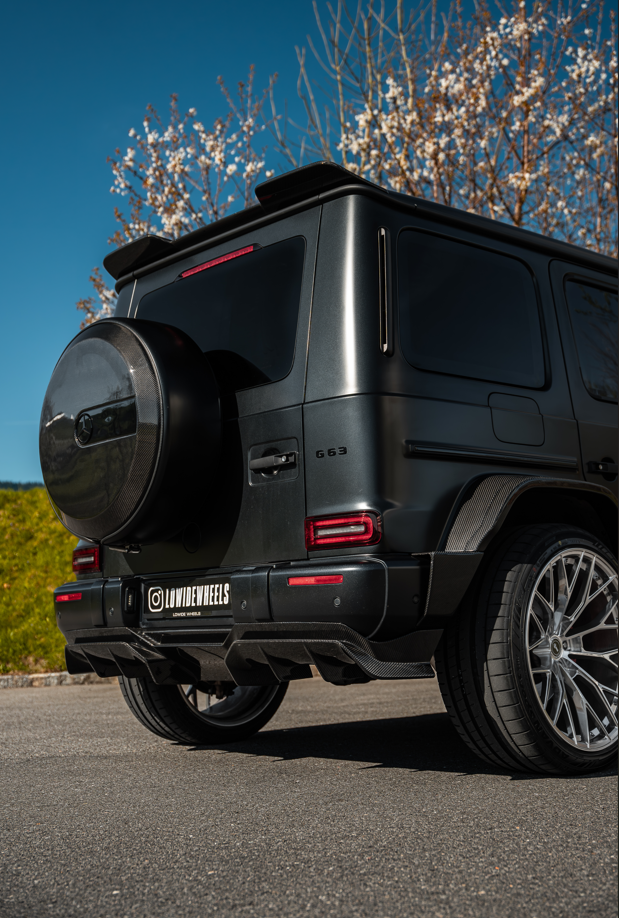 Mercedes-Benz G63 W463 Carbon Roof Spoiler – CT Design
